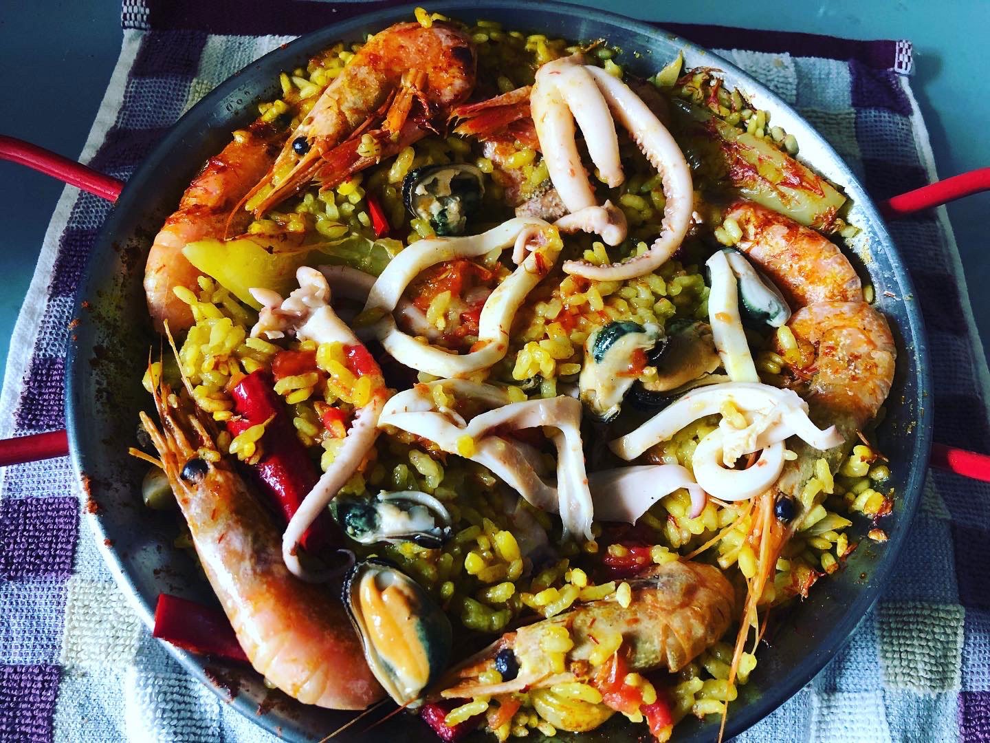 Паэлья из морепродуктов – newsbee Blog